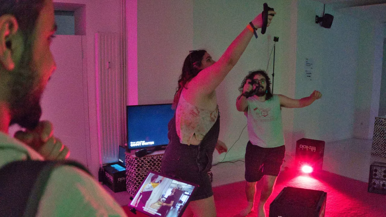 Non-Virtual Reality Games